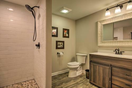 Renovated Lakefront Home With Dock - 11 Mi To Clemson