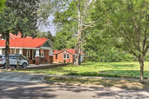 Downtown Aiken Apartment - Shop, Dine And Golf!