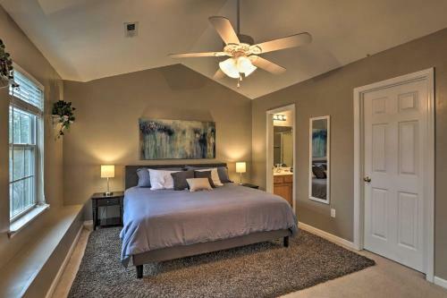 Cozy Townhome With Lanai 15 Mi To Charleston!