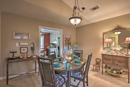 Apartamento Spacious Greenwood Getaway - 2 Mi To Main St!