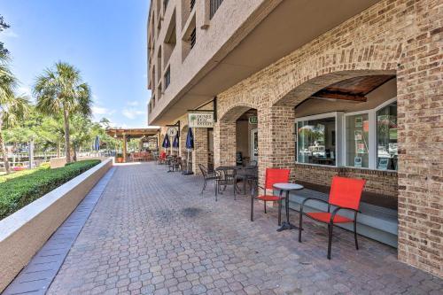 Apartamento Colorful Condo Steps To Harbor And Beach Access!