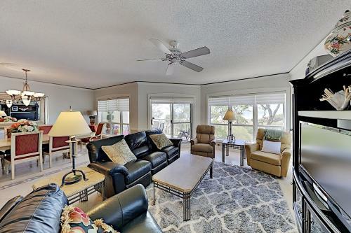Apartamento Spacious Fourth-floor Oceanfront Resort Condo Condo