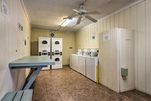 Apartamento Hilton Head Island Condo With Pool - Steps To Beach!