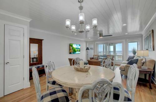 32 Beach Club Villa