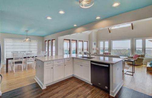 11 Surf Lane