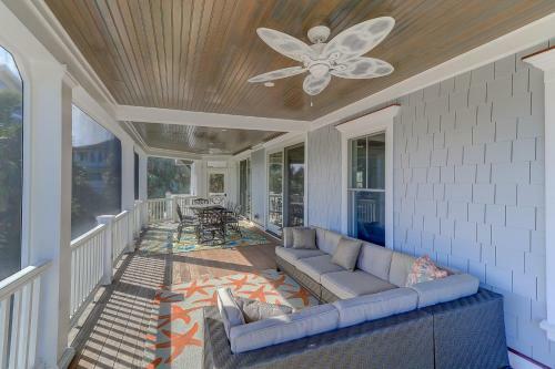 3 46th Avenue