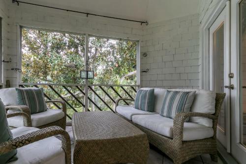 4758 Tennis Club Villa