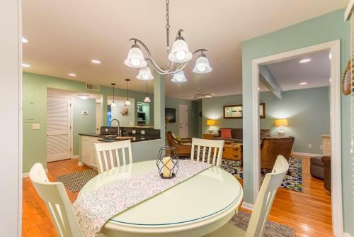 4689 Tennis Club Villa
