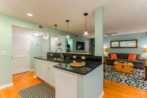 4689 Tennis Club Villa