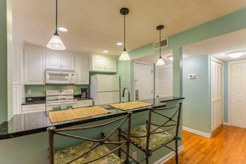 4689 Tennis Club Villa