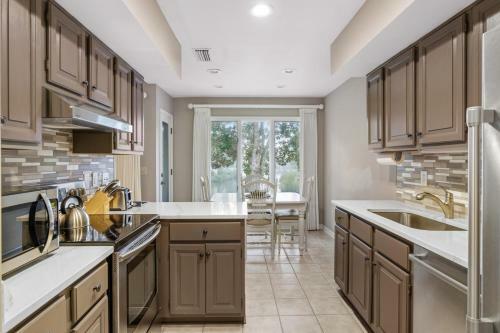 4828 Turtle Cove Villa