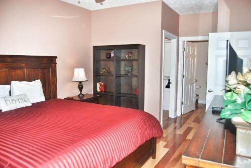 Apartamento 6000 Windsor Green Way 301 Condo