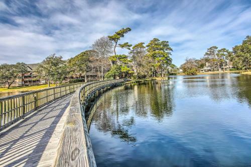Apartamento Beautiful Lakefront Condo - 5 Min Walk To Beach!