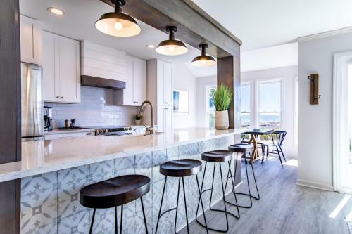 142 John Fripp Villa - Four Bedroom House