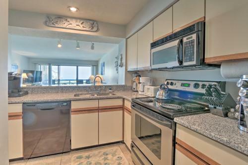Condo Pool Access - 0 4 Mi To Harbor Island Beach