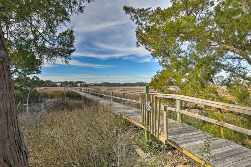Pawleys Island House With Dock - Steps To Beach!