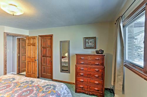 Rapid City House With Deck On Private 150-acre Estate