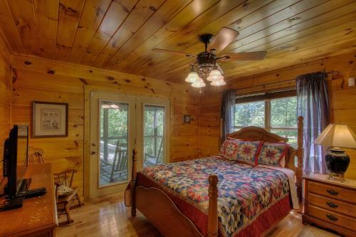 Living Waters #376 By Aunt Bug's Cabin Rentals