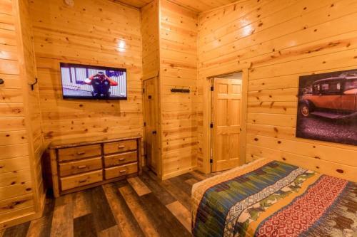 New Two Bedroom Cabin-now Available To Book! Home