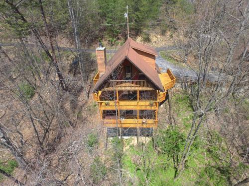 Bear Run Getaway #1136 By Aunt Bug's Cabin Rentals