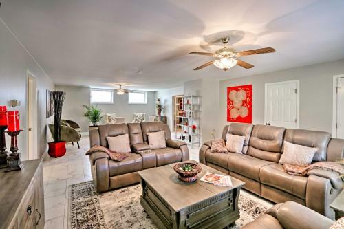 Memphis Home On 20 Acres, 10 Mi To Downtown!