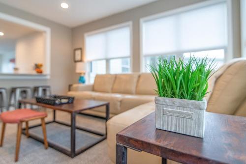 New Listing! Remodeled Getaway In Eclectic Enclave Home