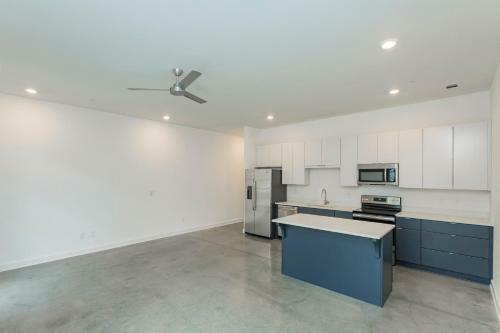 Modern Loft In Wedgewood Houston 90 Day Min
