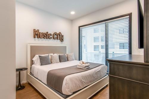 Apartamento Illume - Plush Green Community - Pool-view Balcony Condo