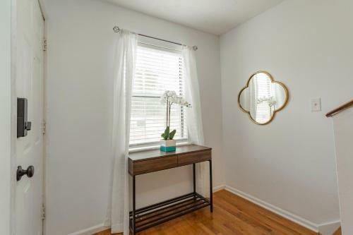 Cozy 2bd Nashville Home Close To Restaurants