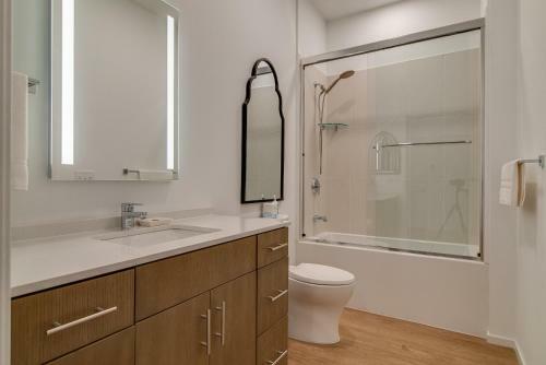 Apartamento Illume - Sleek Guch View Escape - Corner Unit Condo