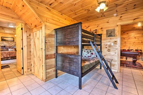 Luxe Cabin With Hot Tub, Theater, Pool Table, Arcade