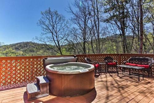 Secluded And Private Smoky Mtn-view Cabin With Fire Pit
