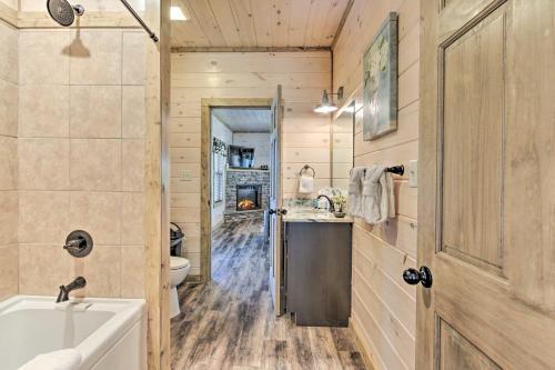 Madison Bear Garden With Hot Tub And Pool Access