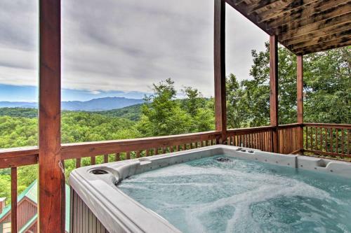 3,500-sq-ft Cabin - Sunrise And Mtn View And Pool Access