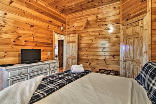 3,500-sq-ft Cabin - Sunrise And Mtn View And Pool Access