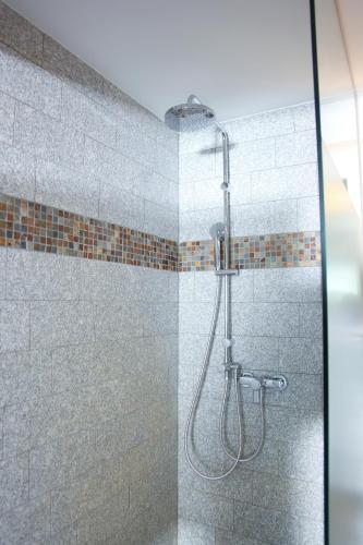 Hostal Gasthof Pension Wei�es R�ssl