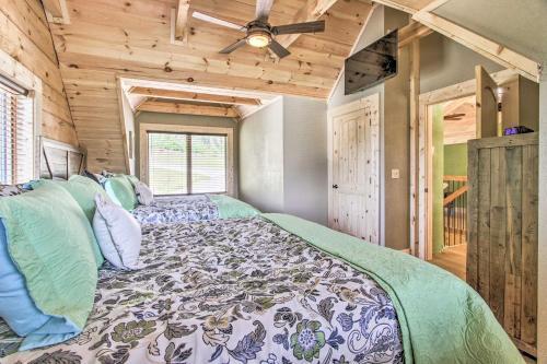 Award-winning Pigeon Forge Residence With Game Room!