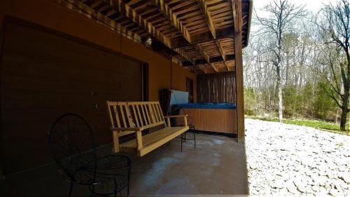 Free Xplorie Attractions Every Day! - Driftwood Log Cabin
