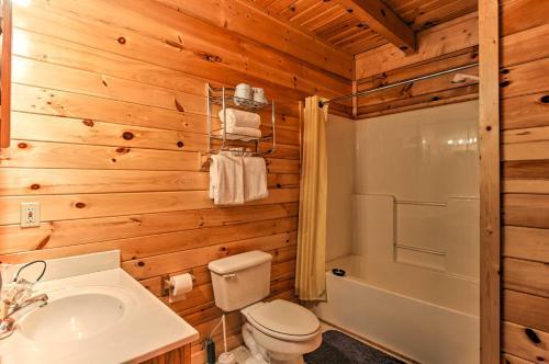 Family-friendly Cabin In Douglas Lake Community!