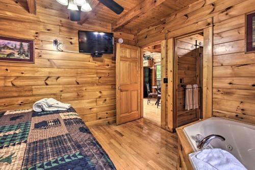 Romantic Pigeon Forge Log Cabin With Hot Tub!