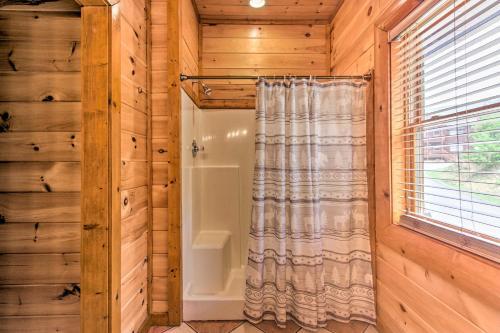 Large Pet-friendly Haven With Hot Tub By Pigeon Forge