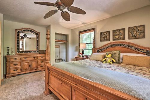 Rustic-chic Cabin With Deck, Hot Tub, Mtn Views!