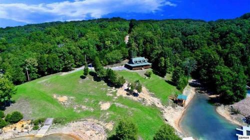 Free Xplorie Attractions Every Day! - Hidden Cove