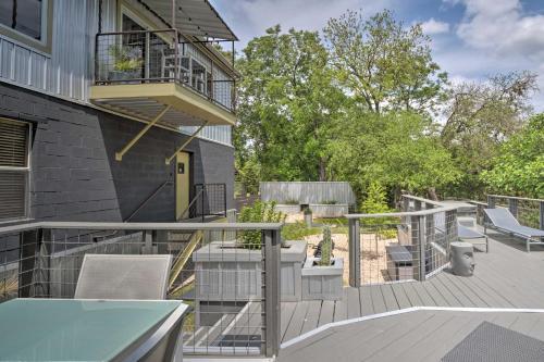 Austin Apartment With Game Room, Walk To Bus!