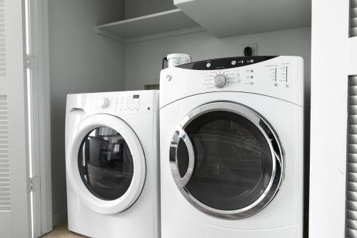 Apartamento Wanderjaunt - Luxe Downtown Austin Apts
