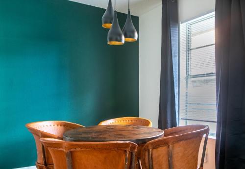 Apartamento Chic Apts In Central Austin By Wanderjaunt
