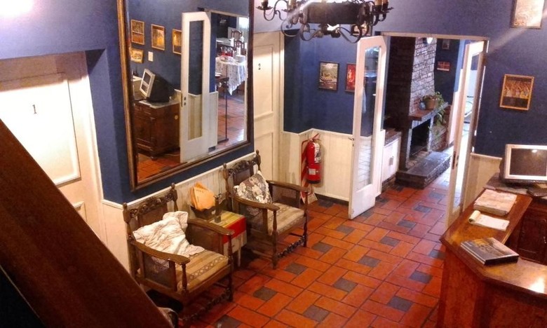 Hostal Chimbas Hostel