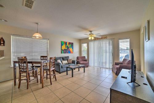 Apartamento Canalfront Condo With Dock Less Than 2 Mi To The Beach!