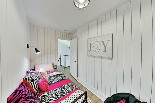 Apartamento Chic Canal-front Escape - Dock & Direct Bay Access Condo
