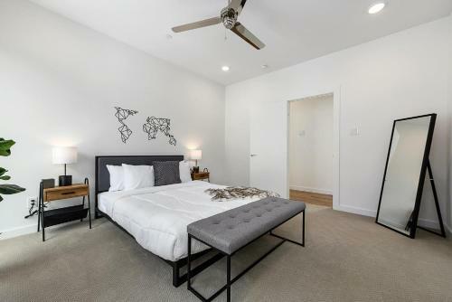 Jurny - Bishop Arts District 2 Bedroom Apartments